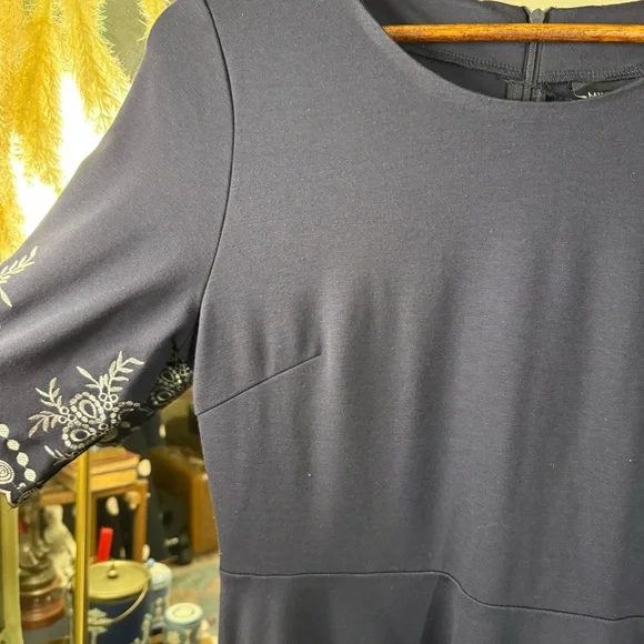 Miusol Women’s Navy and White Embroidered Aline Short Sleeve Midi Dress - Picture 5 of 9